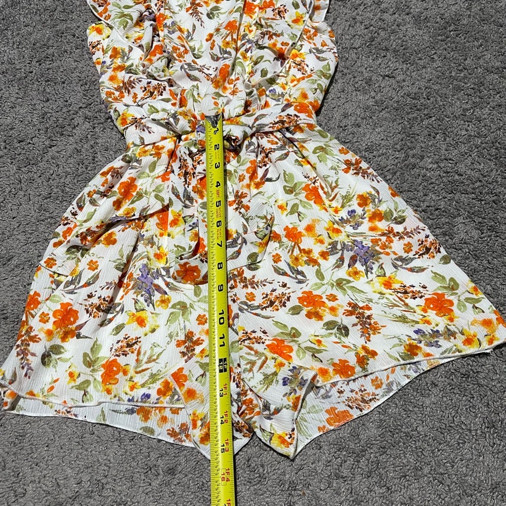 Floral Ruffle Romper - Picture 4 of 5